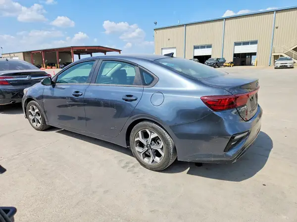 3KPF24ADXKE122775 2019 KIA FORTE - Image 2