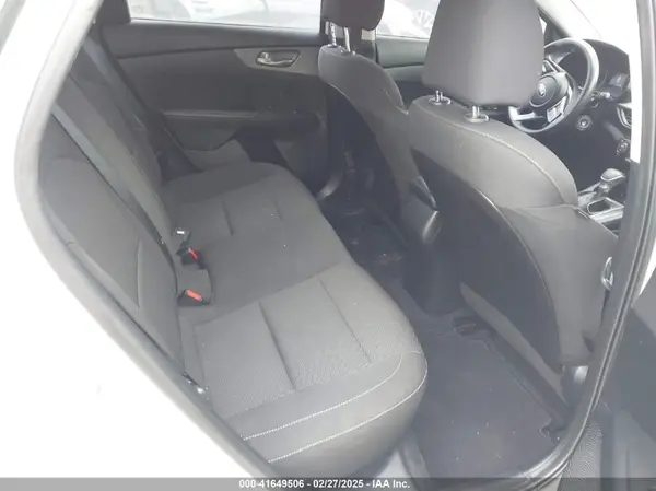 3KPF24ADXKE127538 2019 KIA FORTE - Image 8