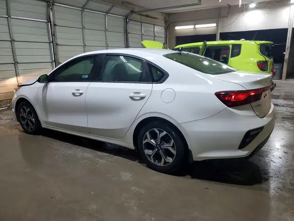 3KPF24ADXKE129242 2019 KIA FORTE - Image 2