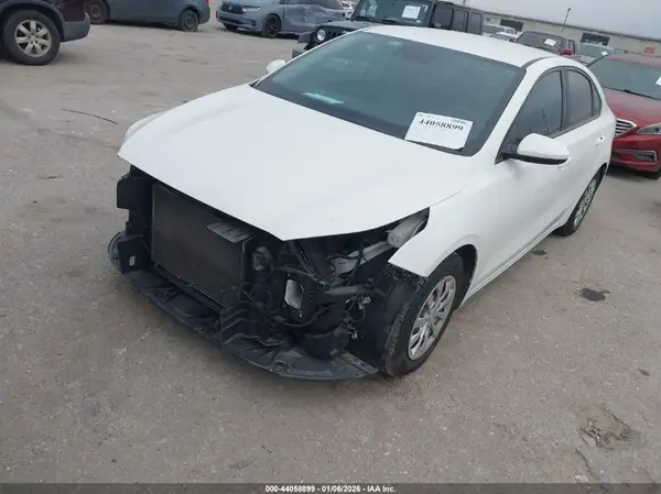3KPF24ADXKE133162 2019 KIA FORTE - Image 2