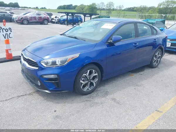 3KPF24ADXKE137423 2019 KIA FORTE - Image 2