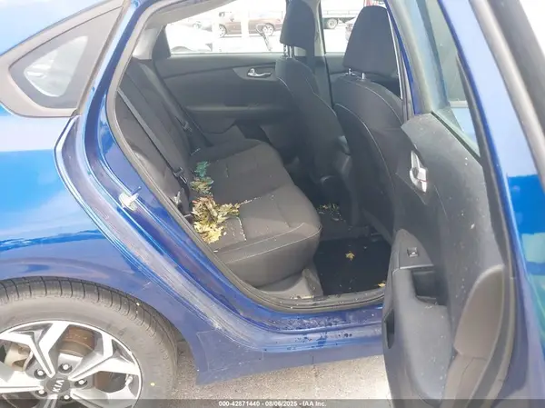 3KPF24ADXKE137423 2019 KIA FORTE - Image 8