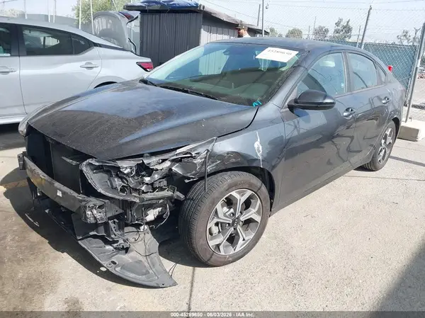 3KPF24ADXKE137857 2019 KIA FORTE - Image 2