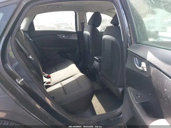 3KPF24ADXKE137857 2019 KIA FORTE - Image 8