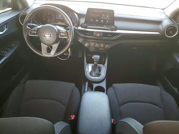 3KPF24ADXLE141585 2020 KIA FORTE - Image 8