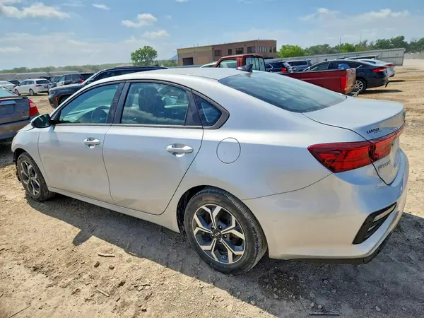 3KPF24ADXLE142414 2020 KIA FORTE - Image 2
