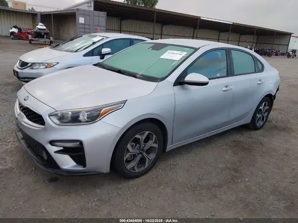 3KPF24ADXLE157141 2020 KIA FORTE - Image 2