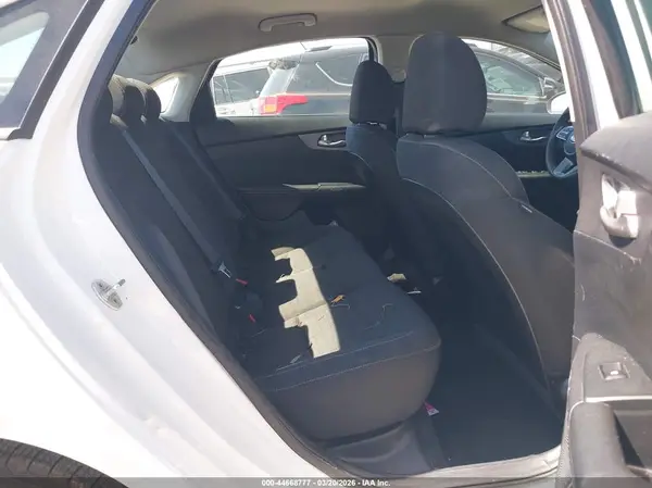 3KPF24ADXLE158919 2020 KIA FORTE - Image 8