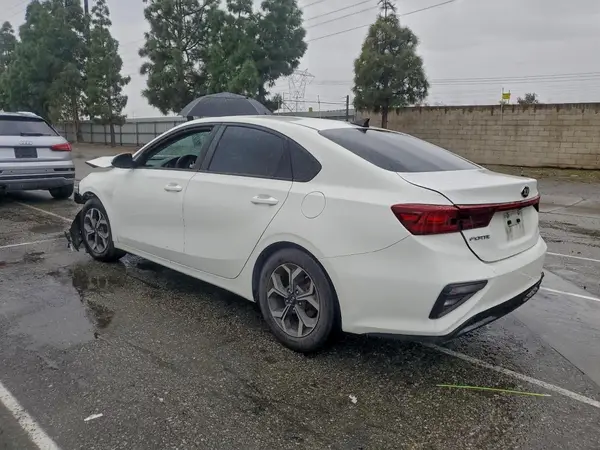 3KPF24ADXLE182525 2020 KIA FORTE - Image 2