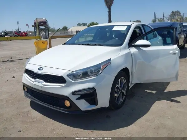 3KPF24ADXLE183707 2020 KIA FORTE - Image 2