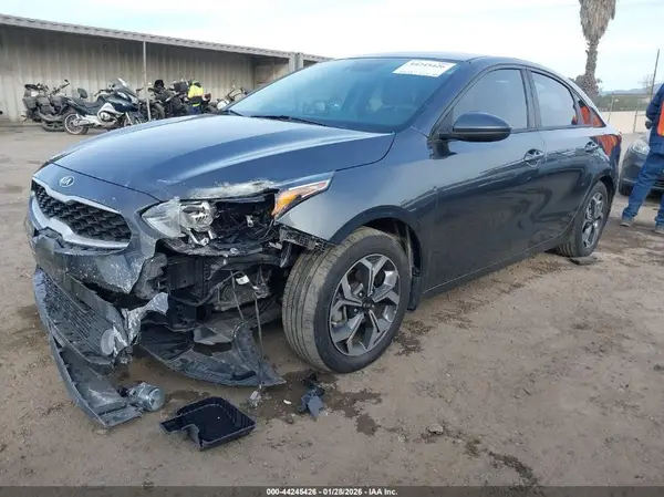 3KPF24ADXLE191242 2020 KIA FORTE - Image 2