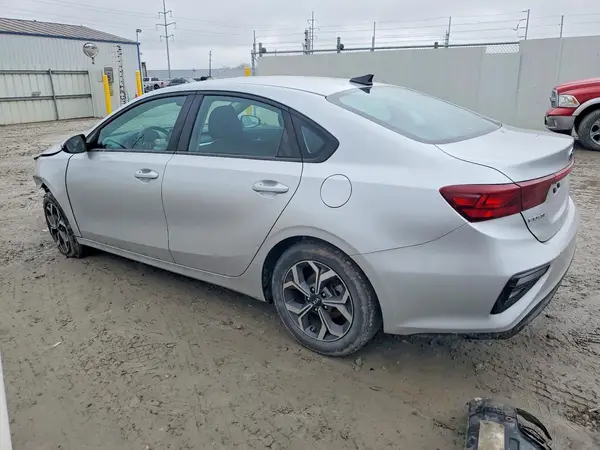 3KPF24ADXLE191483 2020 KIA FORTE - Image 2
