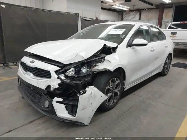 3KPF24ADXLE194643 2020 KIA FORTE - Image 2