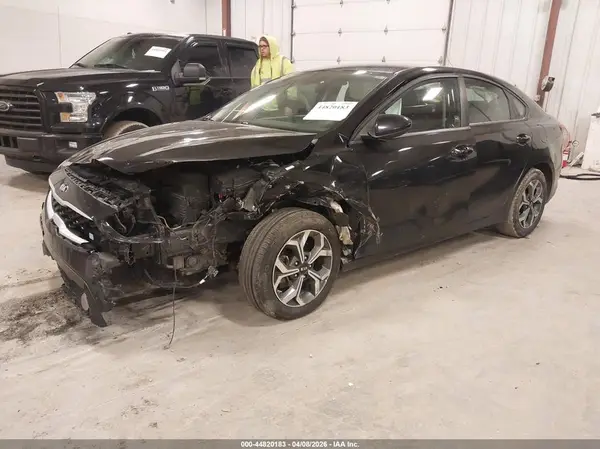 3KPF24ADXLE203096 2020 KIA FORTE - Image 2