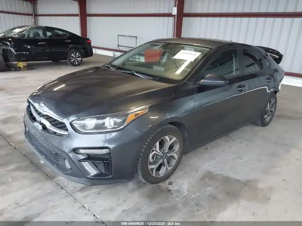 3KPF24ADXLE208153 2020 KIA FORTE - Image 2