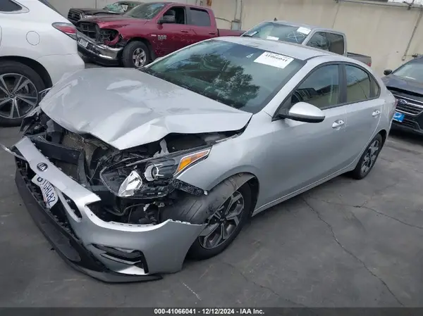 3KPF24ADXLE208508 2020 KIA FORTE - Image 2
