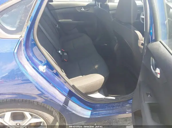 3KPF24ADXLE225695 2020 KIA FORTE - Image 8