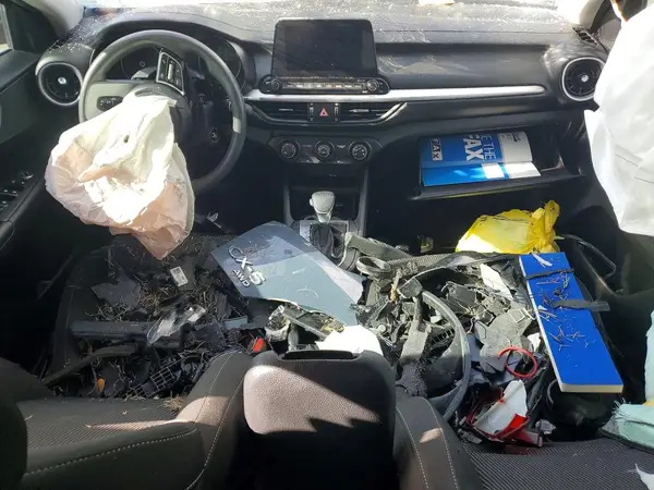 3KPF24ADXLE234574 2020 KIA FORTE - Image 8