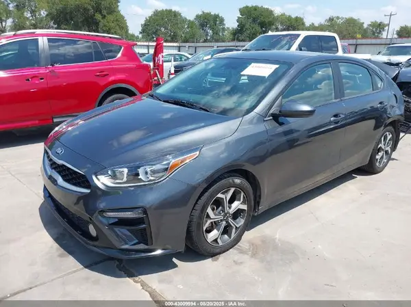 3KPF24ADXLE247549 2020 KIA FORTE - Image 2