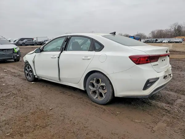3KPF24ADXLE261144 2020 KIA FORTE - Image 2