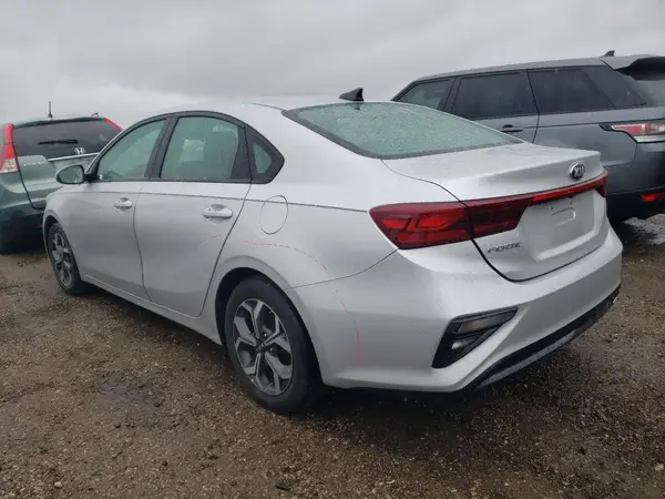 3KPF24ADXLE261709 2020 KIA FORTE - Image 2