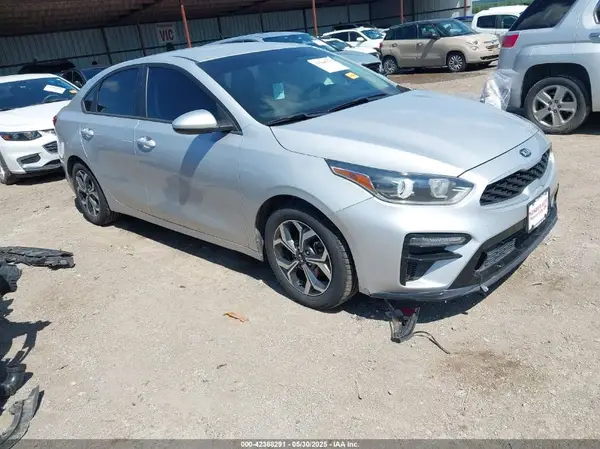 3KPF24ADXME267415 2021 KIA FORTE - Image 1