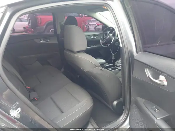 3KPF24ADXME267740 2021 KIA FORTE - Image 8