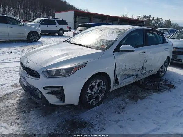 3KPF24ADXME269603 2021 KIA FORTE - Image 2