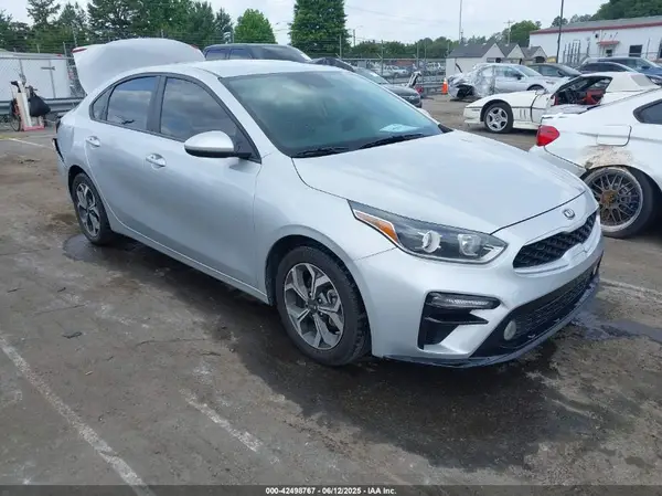 3KPF24ADXME269696 2021 KIA FORTE - Image 1