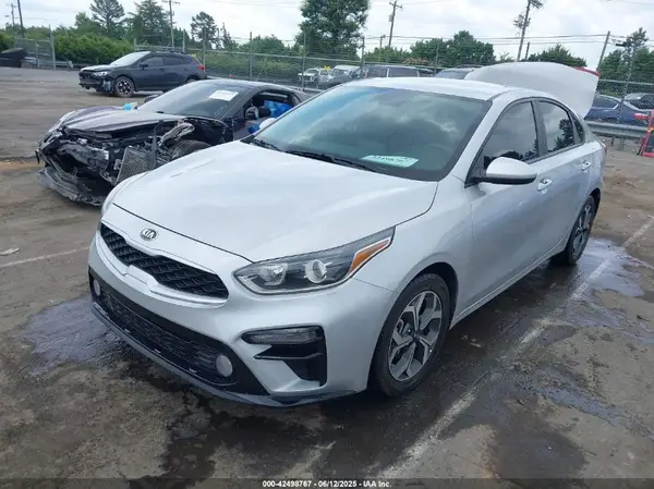 3KPF24ADXME269696 2021 KIA FORTE - Image 2