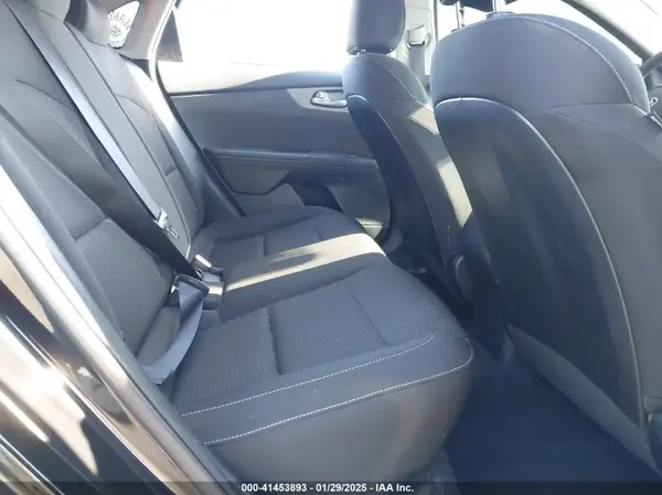3KPF24ADXME271884 2021 KIA FORTE - Image 8
