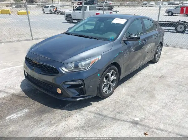 3KPF24ADXME283632 2021 KIA FORTE - Image 2