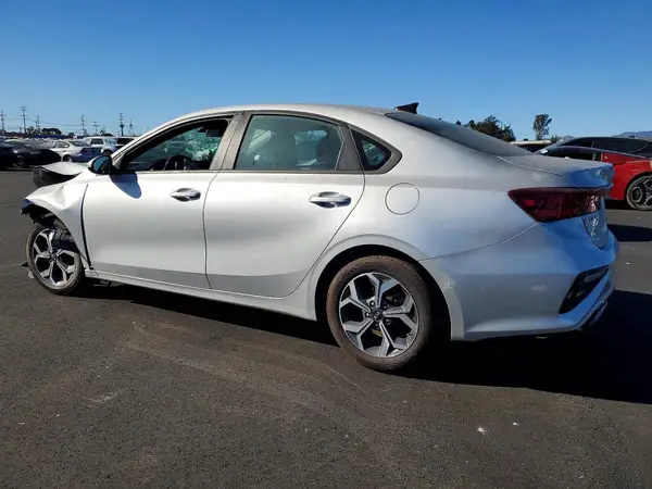 3KPF24ADXME283971 2021 KIA FORTE - Image 2