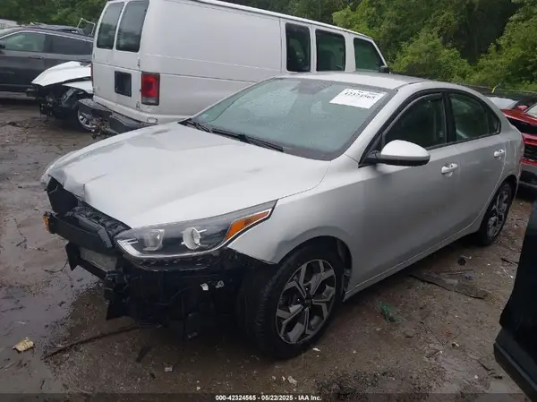 3KPF24ADXME284229 2021 KIA FORTE - Image 2