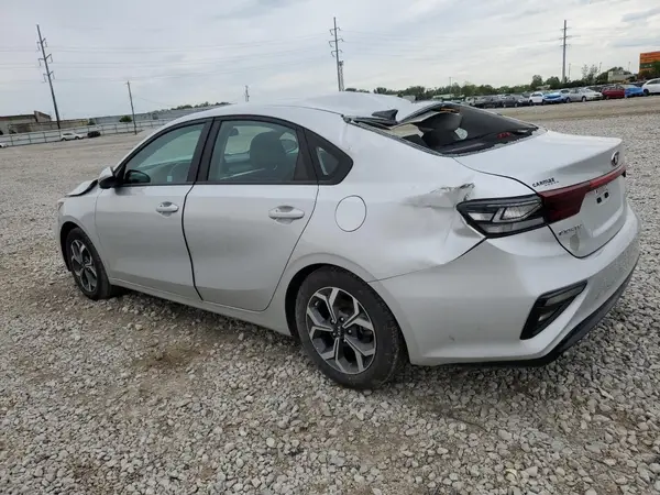 3KPF24ADXME296087 2021 KIA FORTE - Image 2