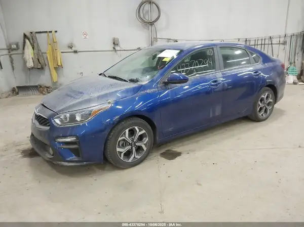 3KPF24ADXME299085 2021 KIA FORTE - Image 2