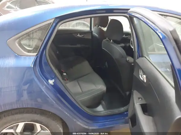 3KPF24ADXME299085 2021 KIA FORTE - Image 8