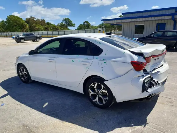 3KPF24ADXME303667 2021 KIA FORTE - Image 2