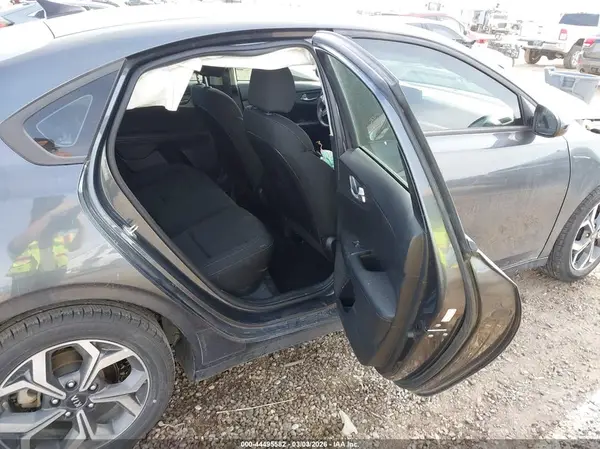 3KPF24ADXME305192 2021 KIA FORTE - Image 8