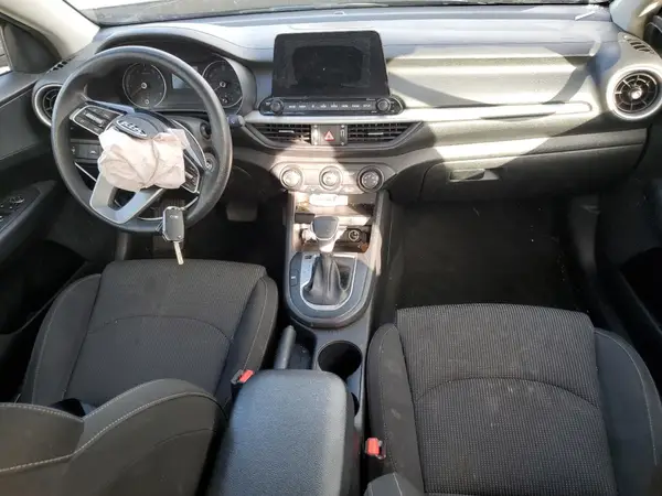 3KPF24ADXME305693 2021 KIA FORTE - Image 8