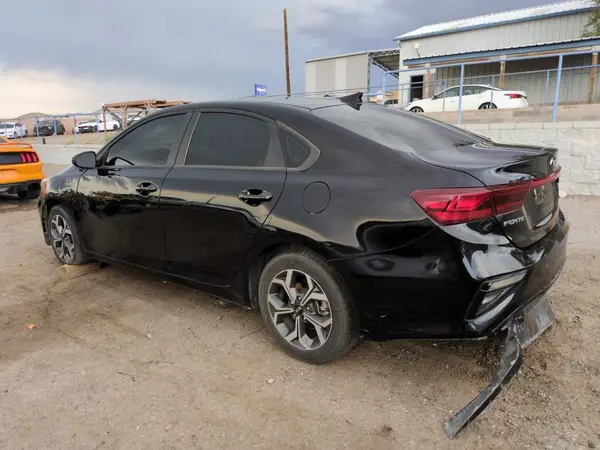 3KPF24ADXME307086 2021 KIA FORTE - Image 2