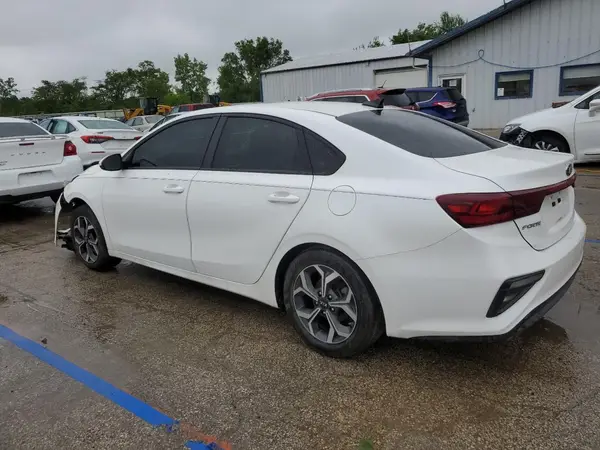3KPF24ADXME308805 2021 KIA FORTE - Image 2