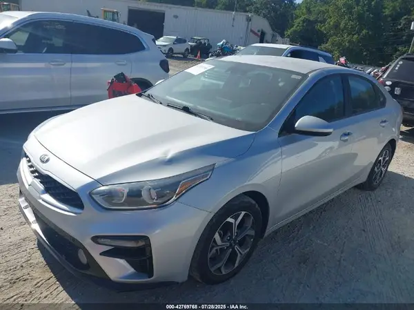 3KPF24ADXME310084 2021 KIA FORTE - Image 2