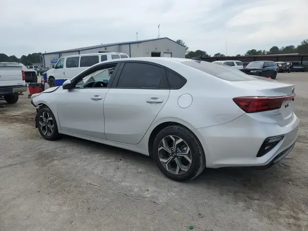 3KPF24ADXME310120 2021 KIA FORTE - Image 2