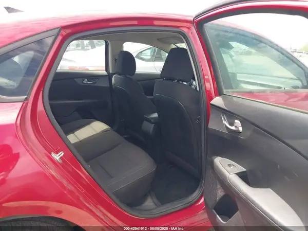 3KPF24ADXME310201 2021 KIA FORTE - Image 8