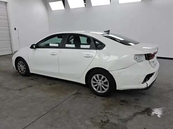 3KPF24ADXME311395 2021 KIA FORTE - Image 2