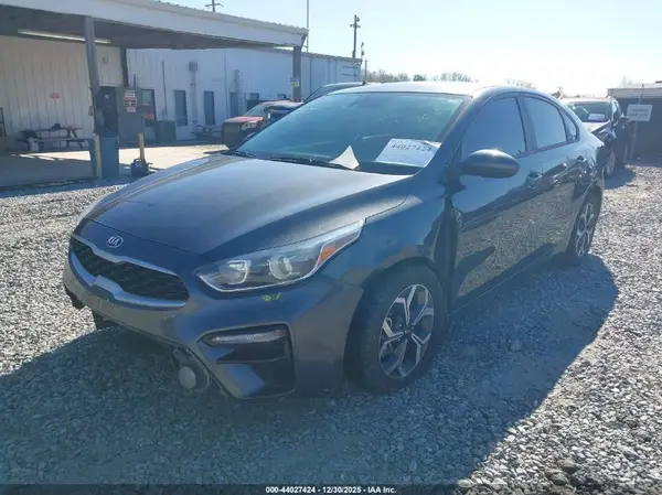 3KPF24ADXME312272 2021 KIA FORTE - Image 2