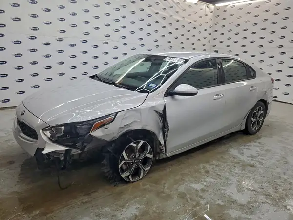 3KPF24ADXME318119 2021 KIA FORTE - Image 1