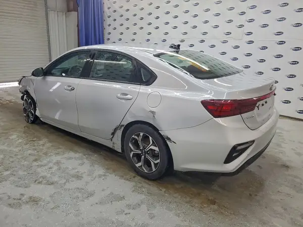 3KPF24ADXME318119 2021 KIA FORTE - Image 2