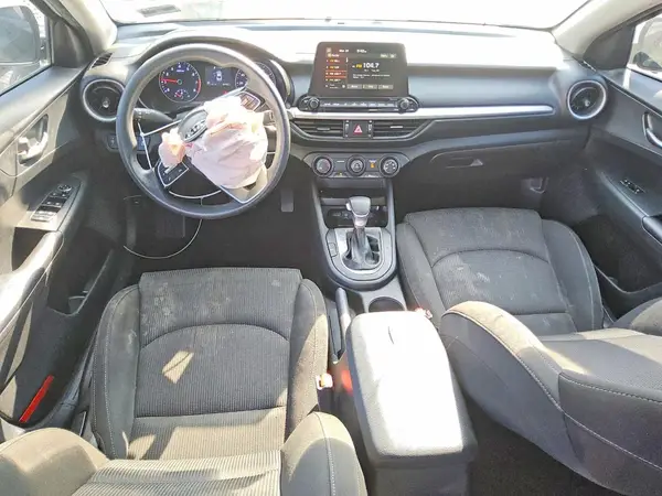 3KPF24ADXME318766 2021 KIA FORTE - Image 8